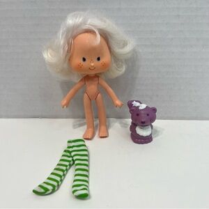 STRAWBERRY SHORTCAKE Angel Cake doll with pet skunk soufflé & tights vintage toy